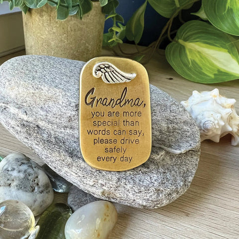 AUTO VISOR CLIP - GRANDMA